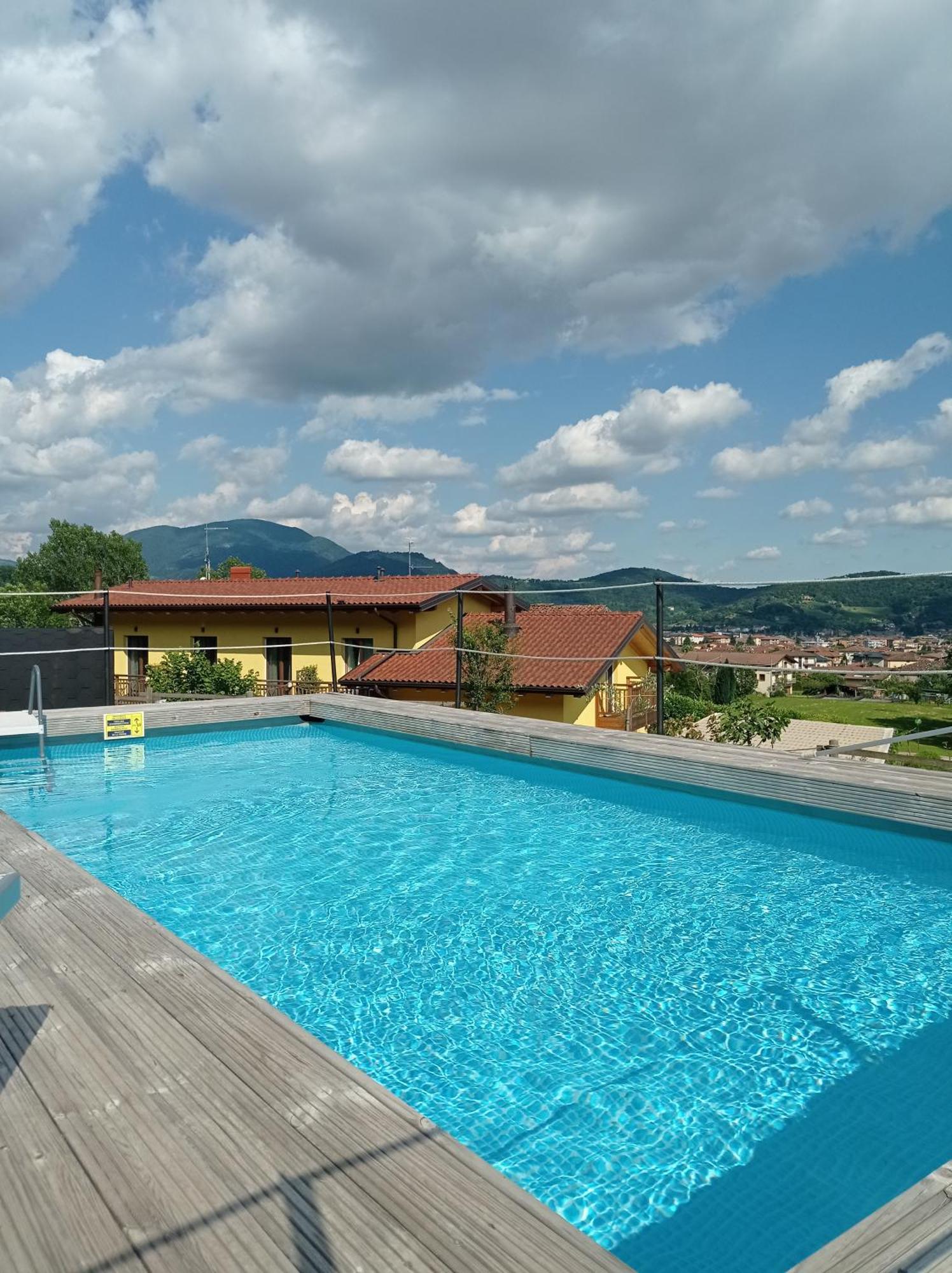 Agriturismo La Soglia Del Parco Ranica Bagian luar foto