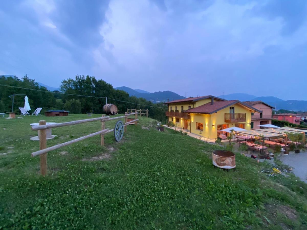 Agriturismo La Soglia Del Parco Ranica Bagian luar foto